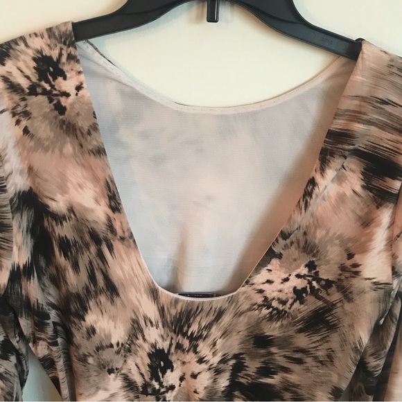 Sexy Jennifer Lopez low-back dress. Fully Lined. Tan & black size L - Picture 4 of 6